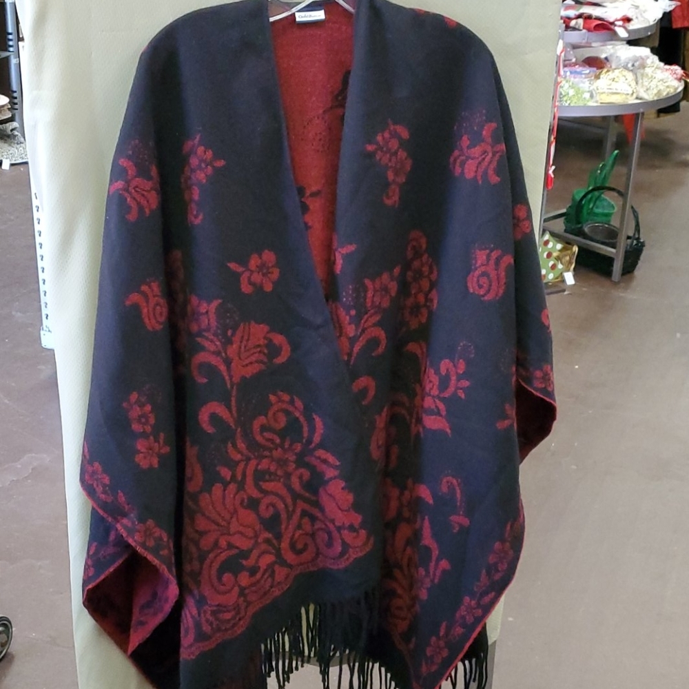 EUC Croft & Barrow shawl/cape